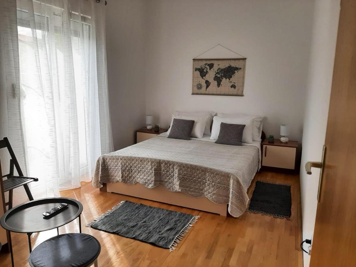 Apartments Luna Sveti Filip i Jakov Eksteriør bilde