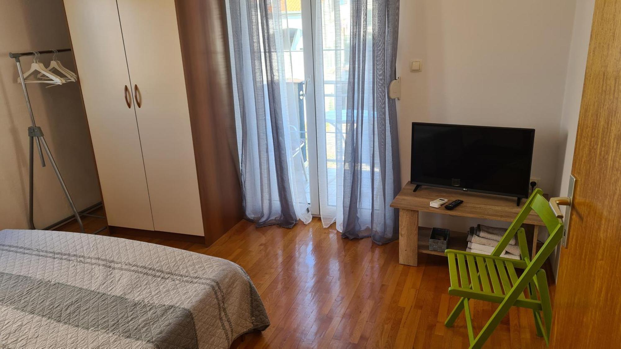 Apartments Luna Sveti Filip i Jakov Eksteriør bilde