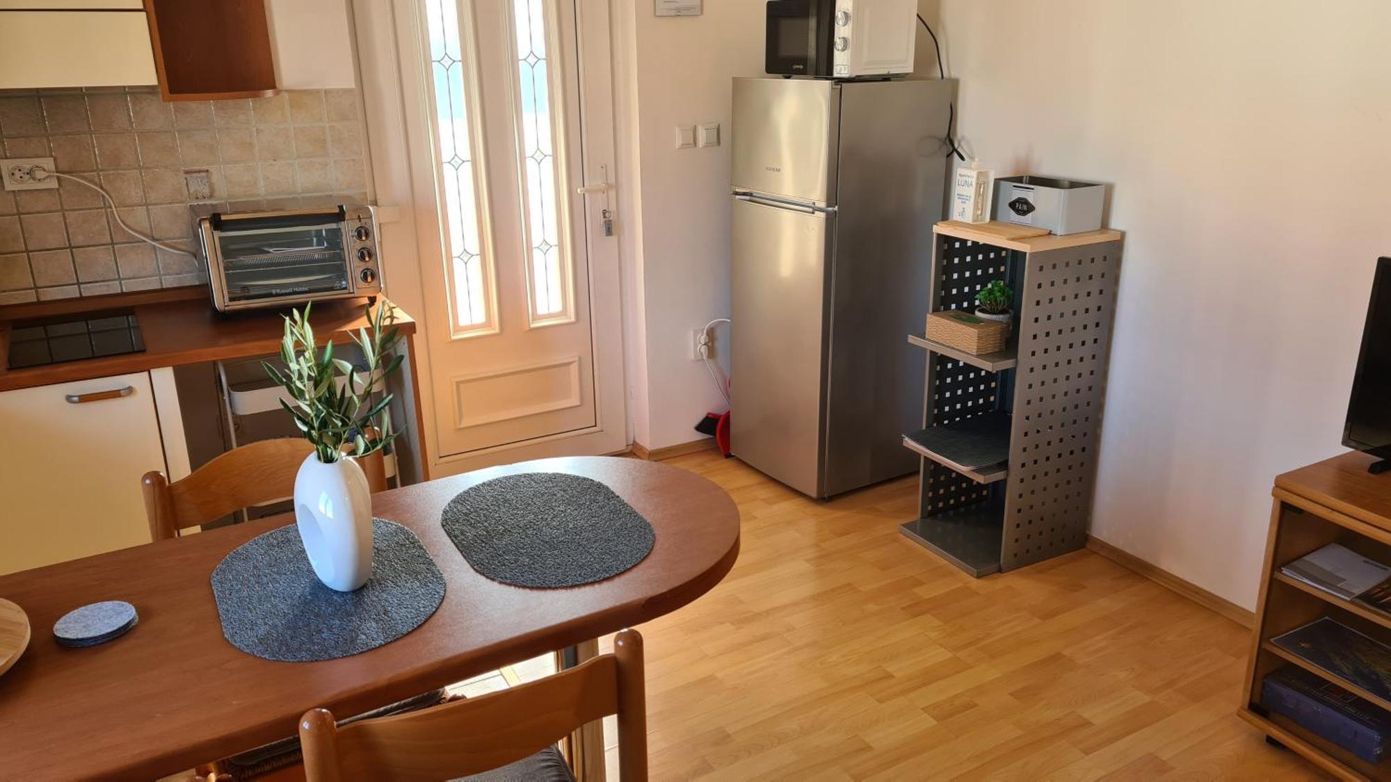 Apartments Luna Sveti Filip i Jakov Eksteriør bilde