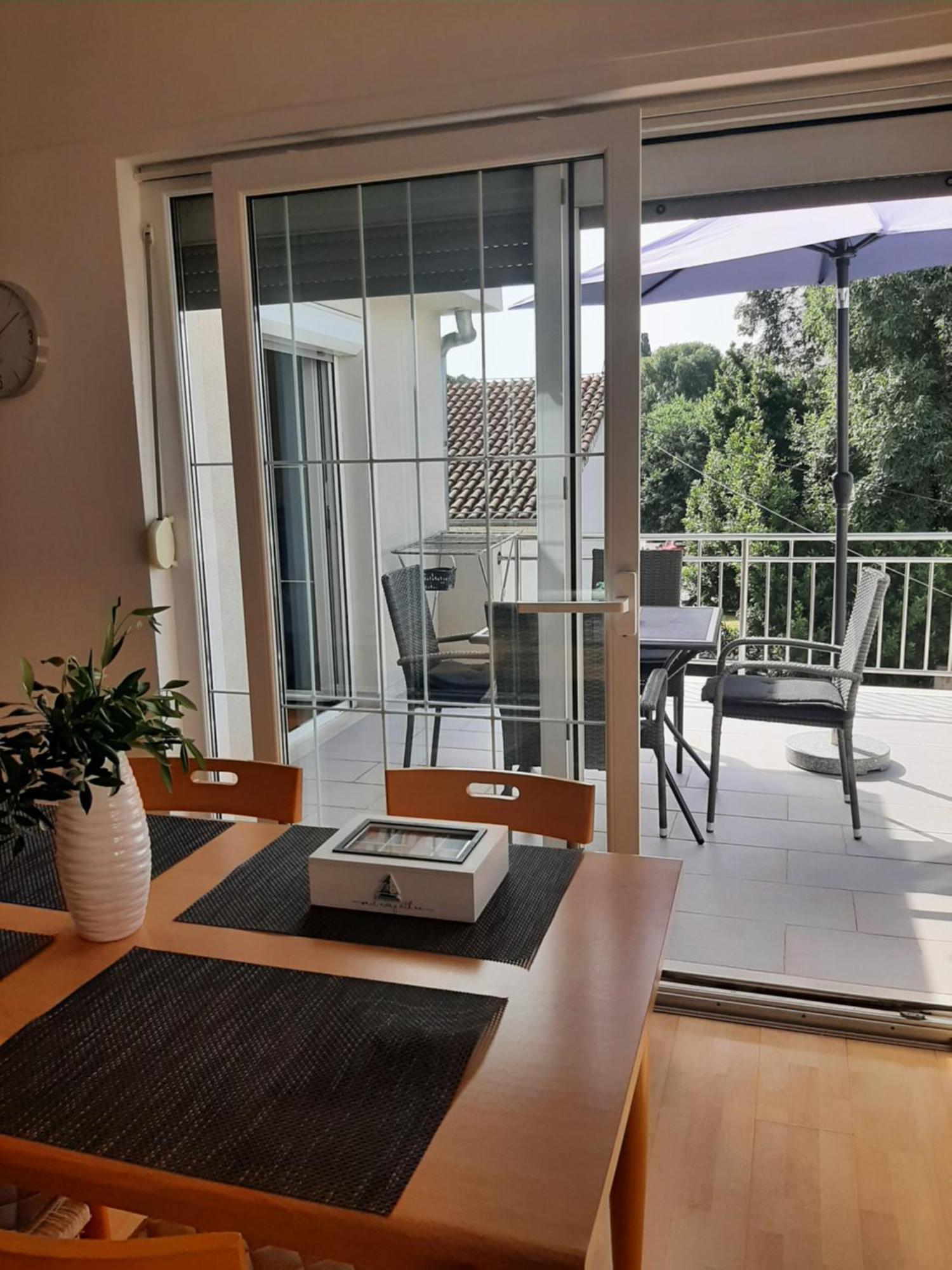 Apartments Luna Sveti Filip i Jakov Eksteriør bilde