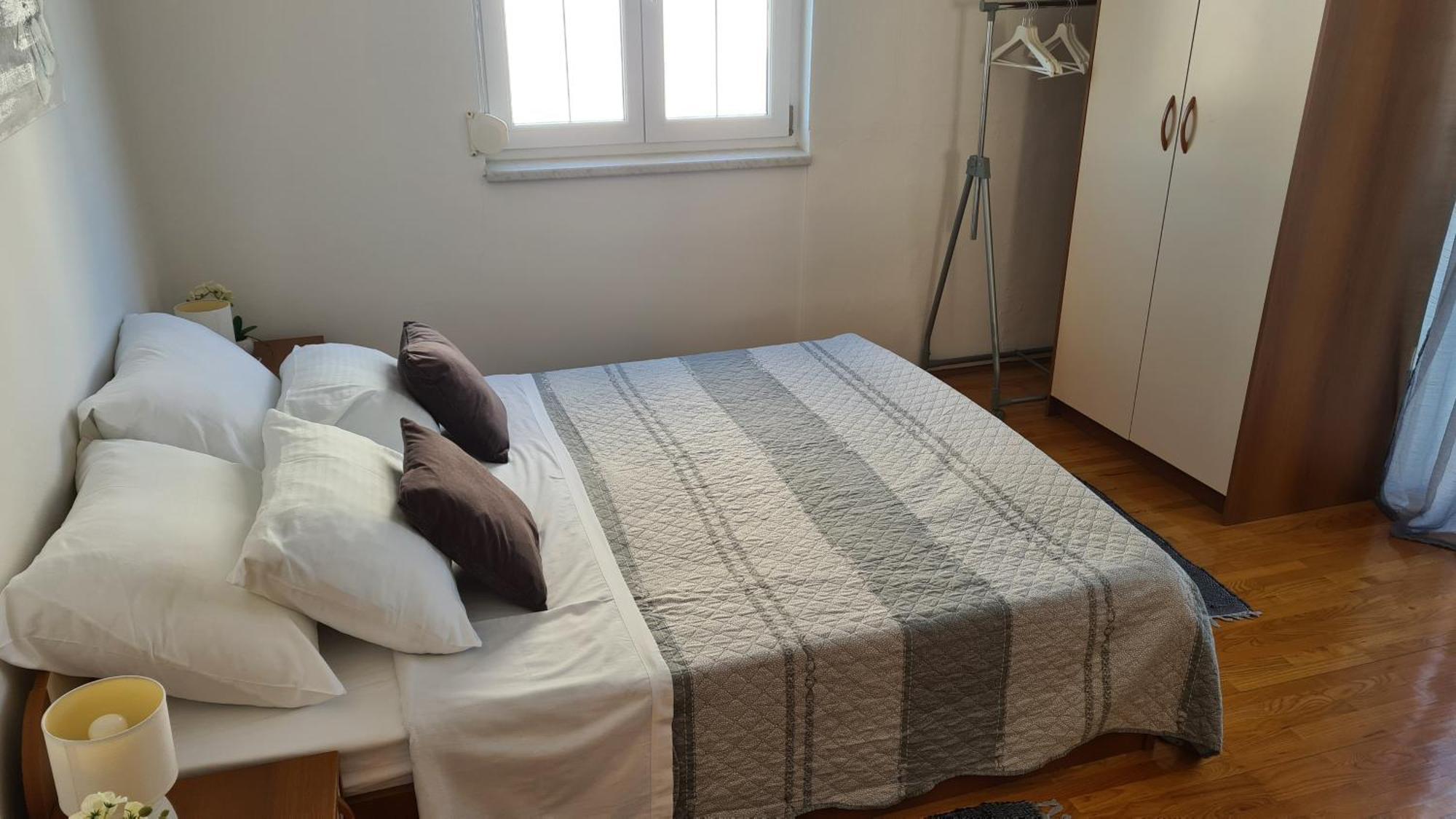 Apartments Luna Sveti Filip i Jakov Eksteriør bilde